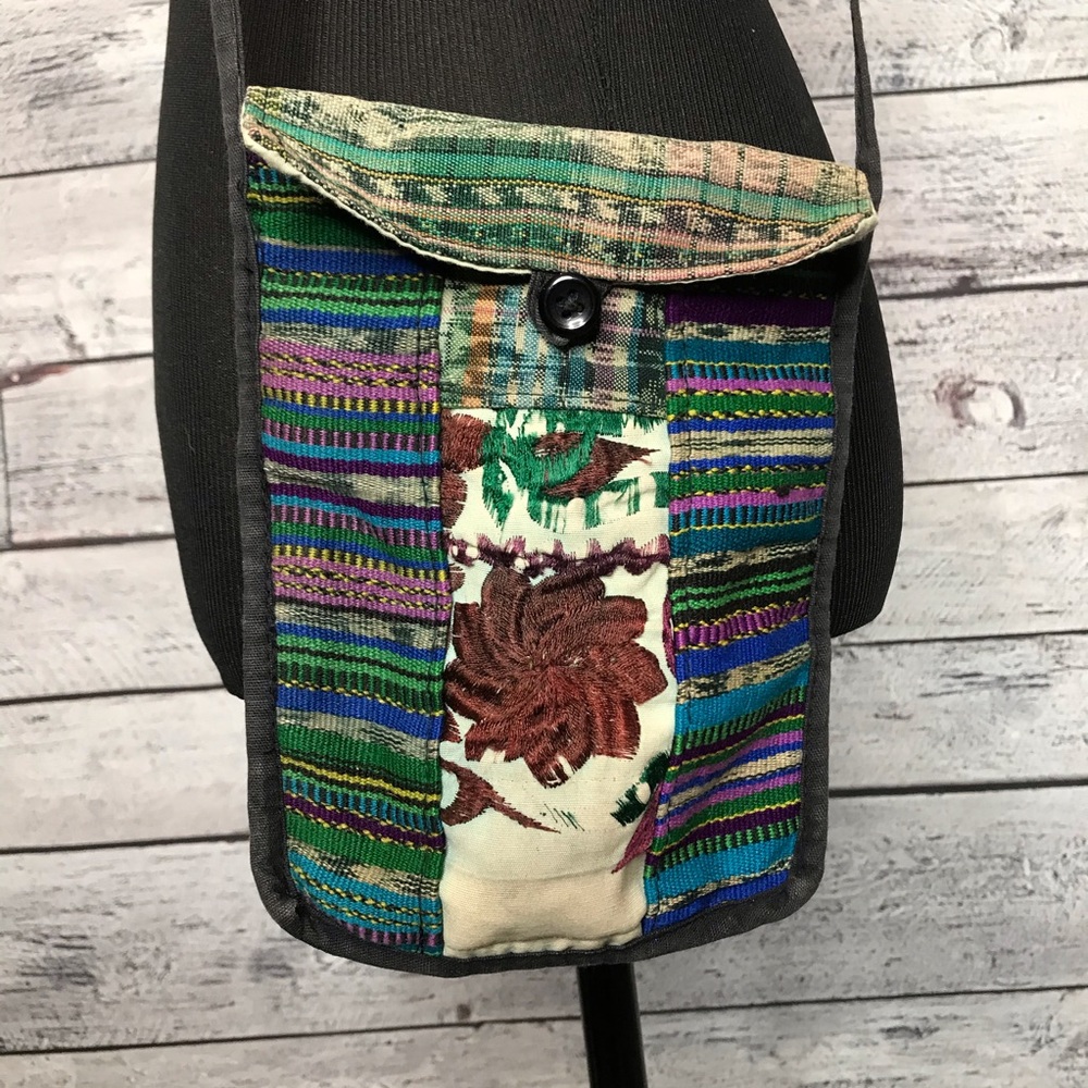 Small shoulder bag size small. Vintage handmade